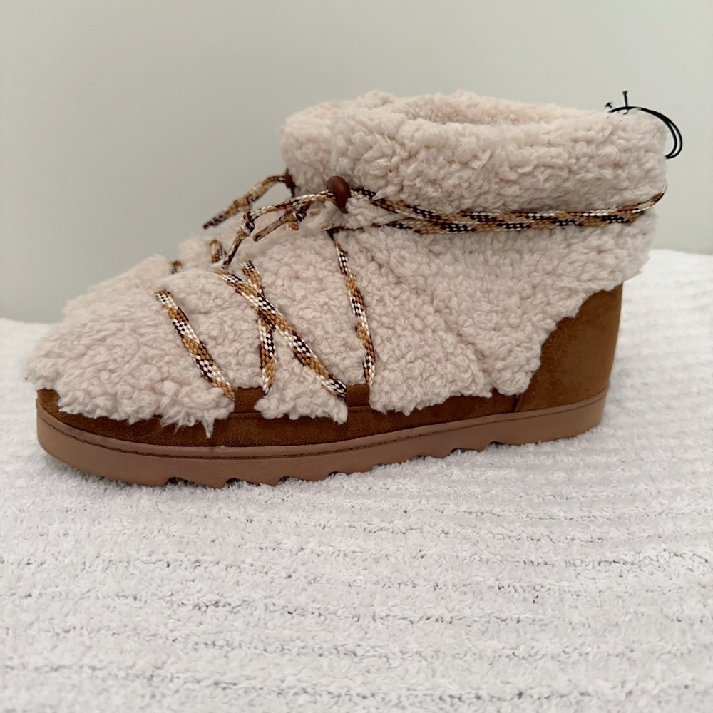 dearfoams Cream Sherpa Lace-Up Booties with Brown Suede Trim - Picture 9 of 12